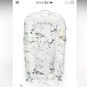 Dockatot Deluxe marble, perfect condition